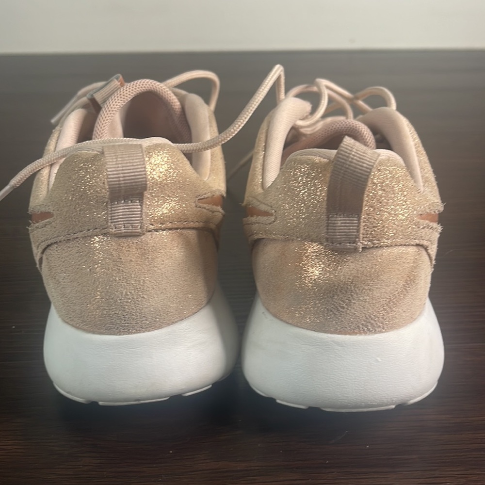 Nike Premium Women’s Shoe - Rose Gold - Picture 10 of 12